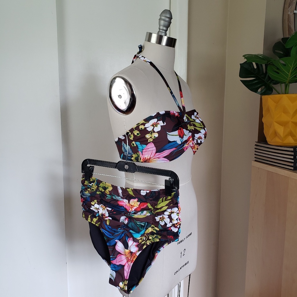 Floral Paradise Bikini Set Size 10 NEW